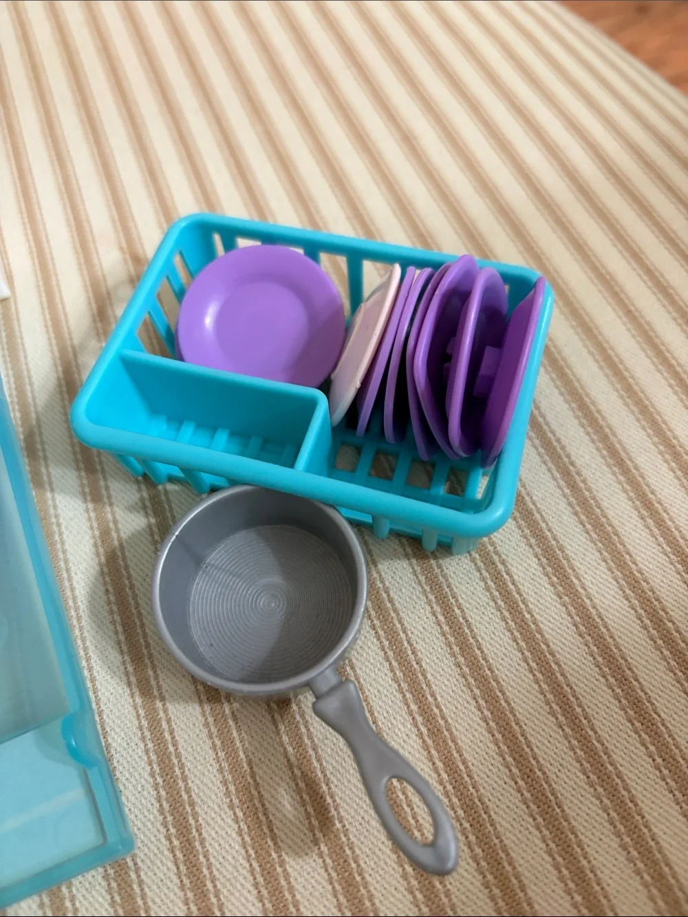 Barbie Indoor Furniture Set with Kitchen Dishwasher (2018)